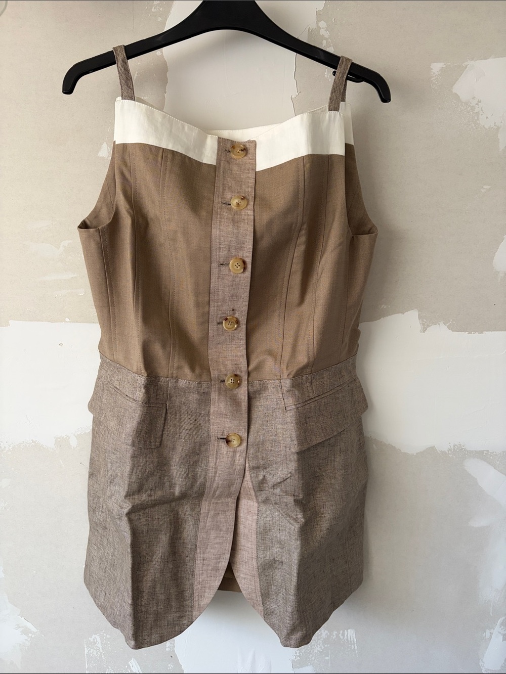 NWT Burberry Taupe and White Button-Front Top size 8